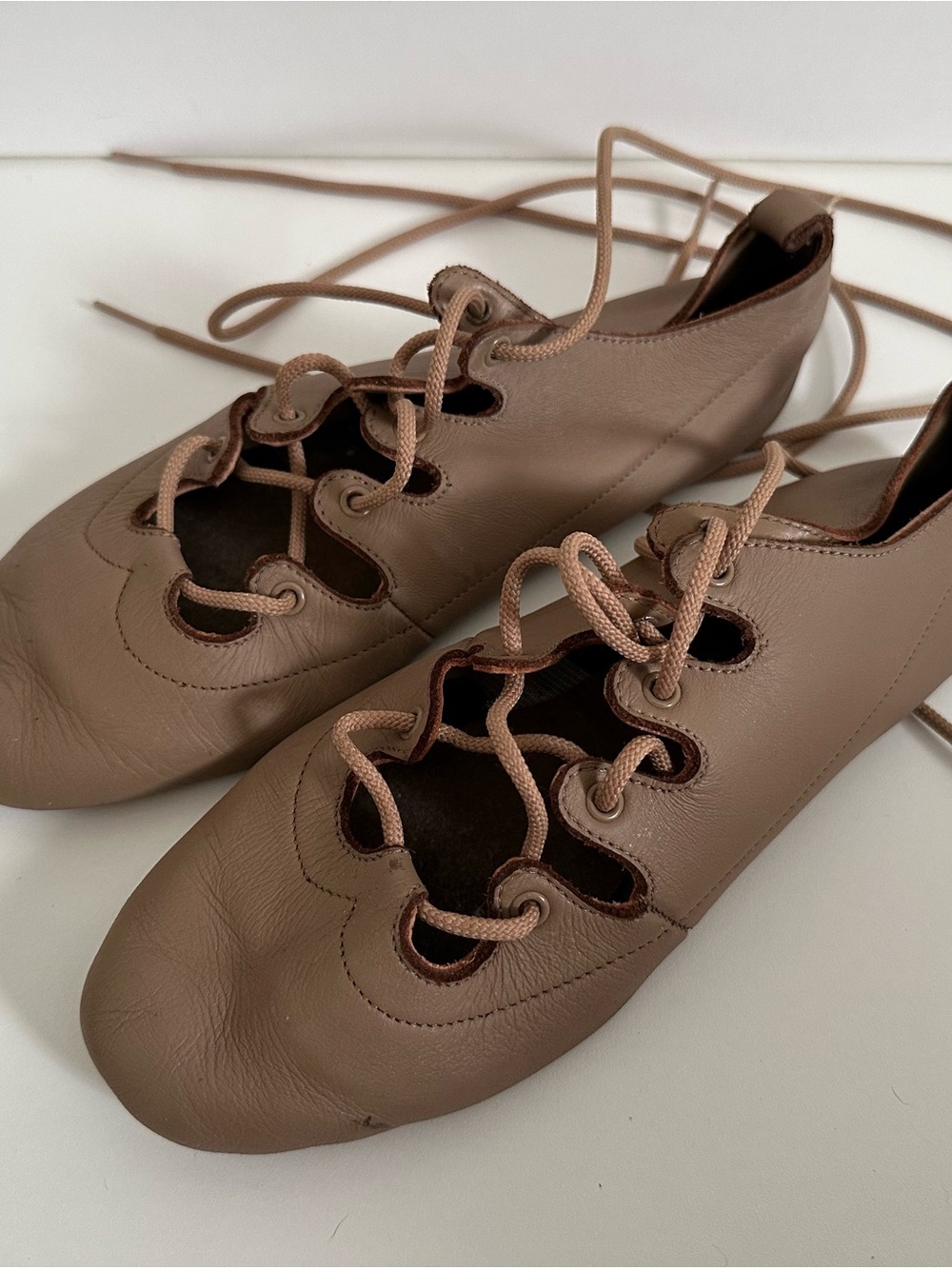 Irish Dance Shoes – Beige | Size 6.5 | Made in Canada | Excellent Condition